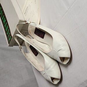 1980s Vintage Salamander White Leather Peep Toe Sling Back 2" Heel *READ!*